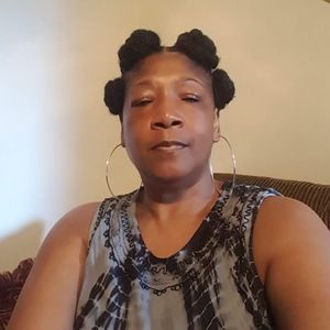 Meet your Posher, Lorraine